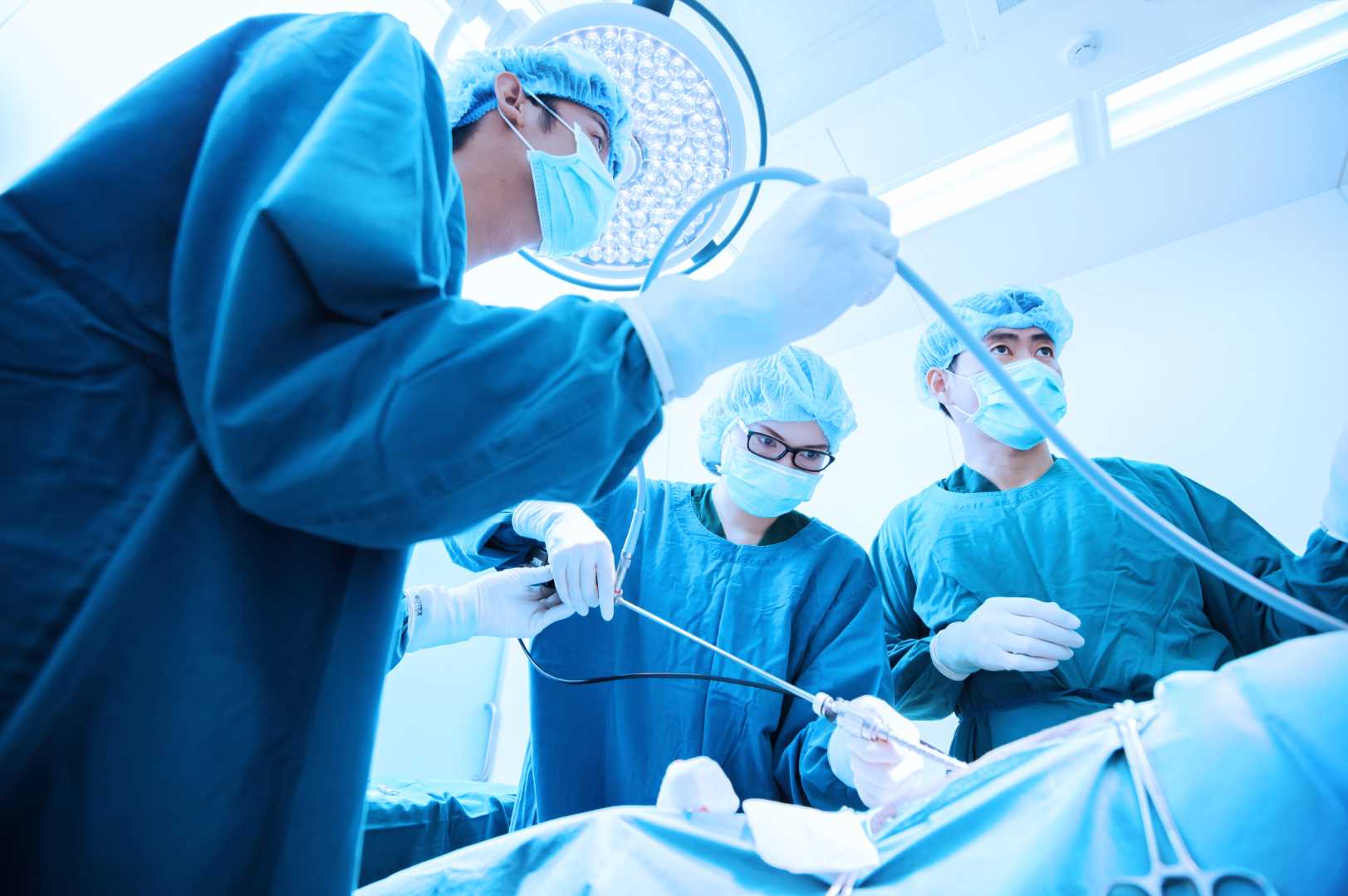 Operačné nástroje a nástavce pre robotické operácie Dufner